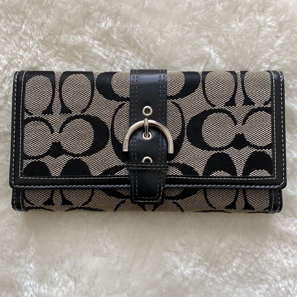 SALE❗️💝COACH Wallet in Signature Canvas with checkbook holder💝